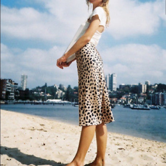 🍃Leopard Pencil Skirt -XS - Picture 3 of 6